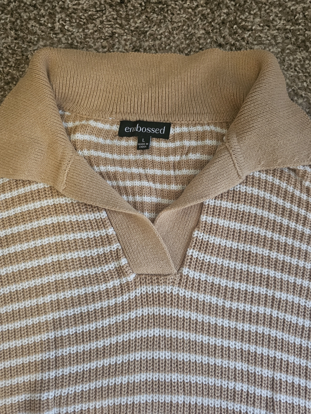 Embossed Tan White Striped Polo Sweater Size L Preppy Knit - Picture 4 of 4